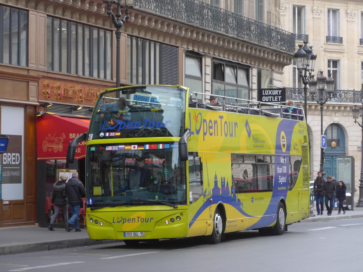 (166'881) - L'Open Tour, Paris - Nr. 28/203 QGL 75 - Volvo am 16. November 2015 in Paris, Op�ra