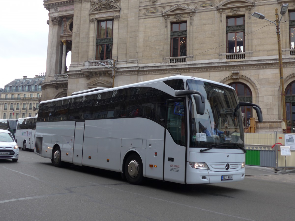 (166'951) - Aus Tschechien: Bus Travel, Pardubice - 5E3 9669 - Mercedes am 16. November 2015 in Paris, Op�ra