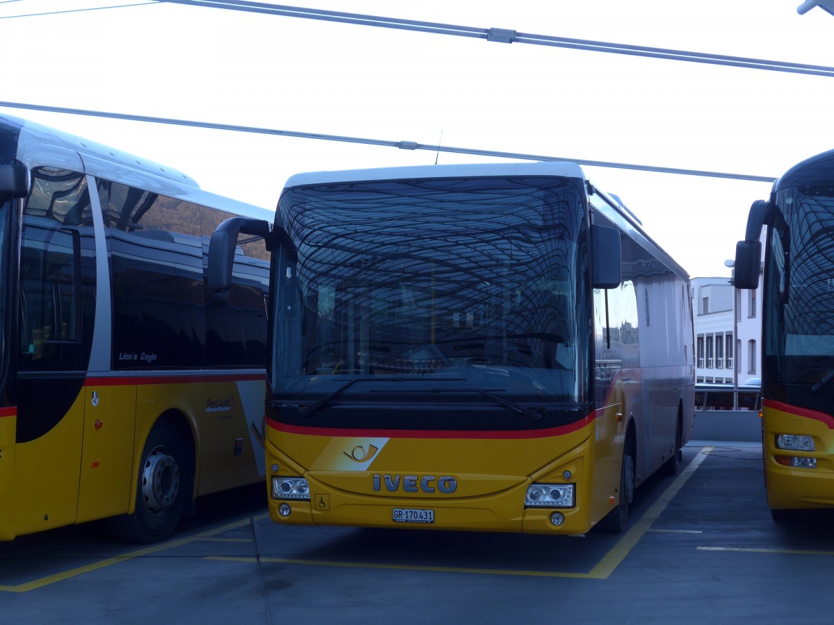 (167'600) - PostAuto Graub�nden - GR 170'431 - Iveco am 5. Dezember 2015 in Chur, Postautostation