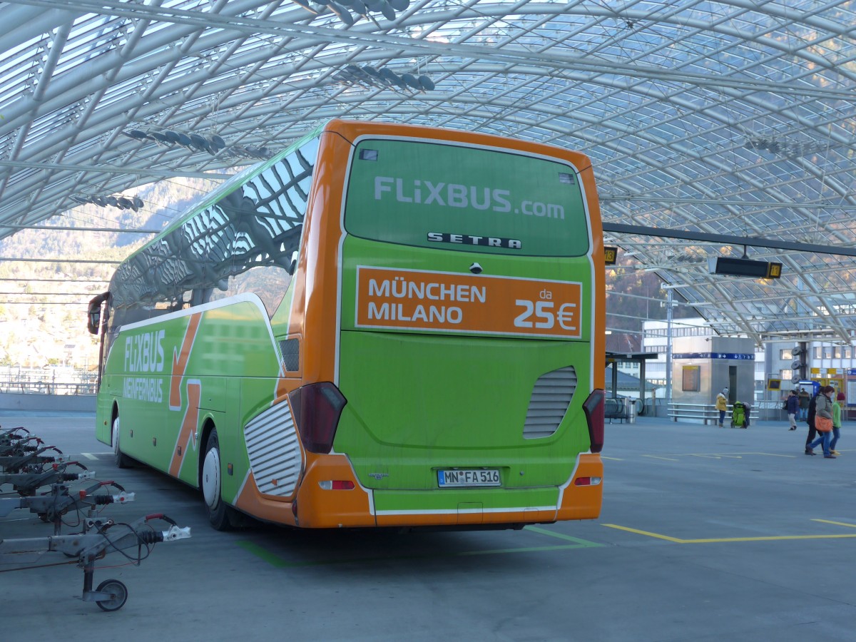 (167'664) - Aus Deutschland: Sch�cher, Tussenhausen - MN-FA 516 - Setra am 5. Dezember 2015 in Chur, Postautostation