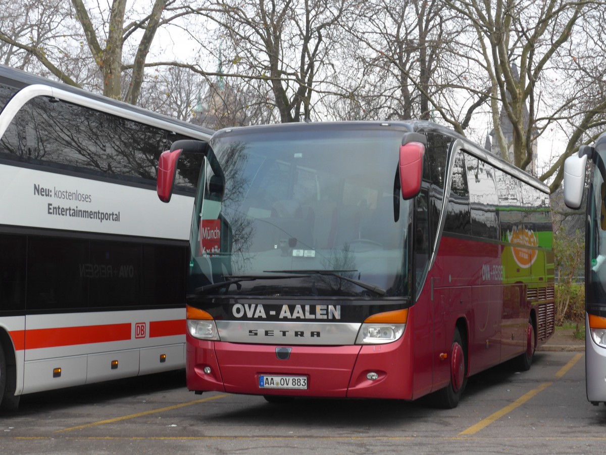 (167'675) - Aus Deutschland: OVA Aalen - AA-OV 883 - Setra am 5. Dezember 2015 in Z�rich, Sihlquai