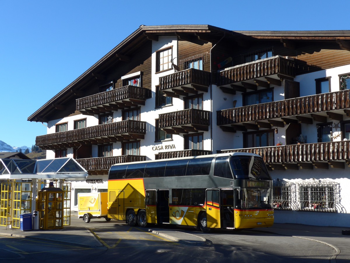 (167'986) - PostAuto Graub�nden - GR 162'999 - Neoplan am 26. Dezember 2015 in Laax, Post