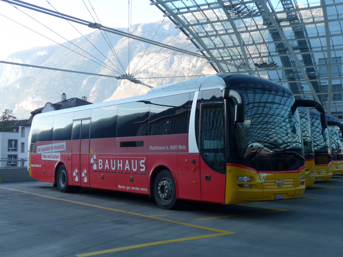 (168'101) - PostAuto Graub�nden - GR 162'991 - MAN am 29. Dezember 2015 in Chur, Postautostation