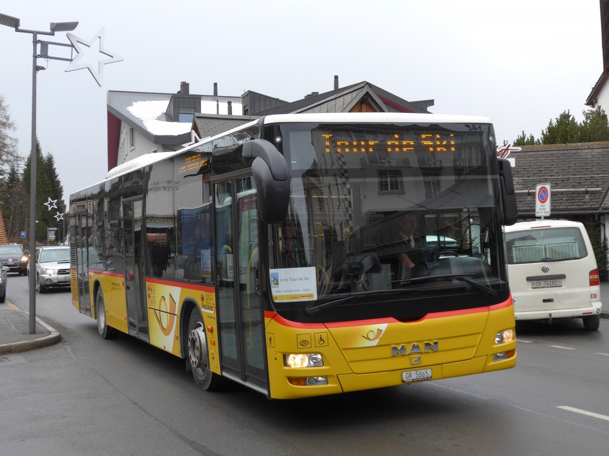 (168'261) - D�nser, Trimmis - GR 5865 - MAN am 2. Januar 2016 in Lenzerheide, Post