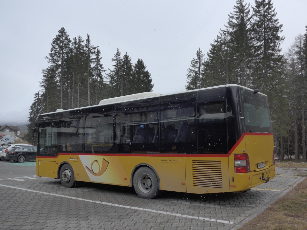 (168'281) - Bossi&Hemmi, Tiefencastel - GR 154'013 - MAN/G�ppel (ex Zegg, Samnaun) am 2. Januar 2016 in Lenzerheide, Voa Principale