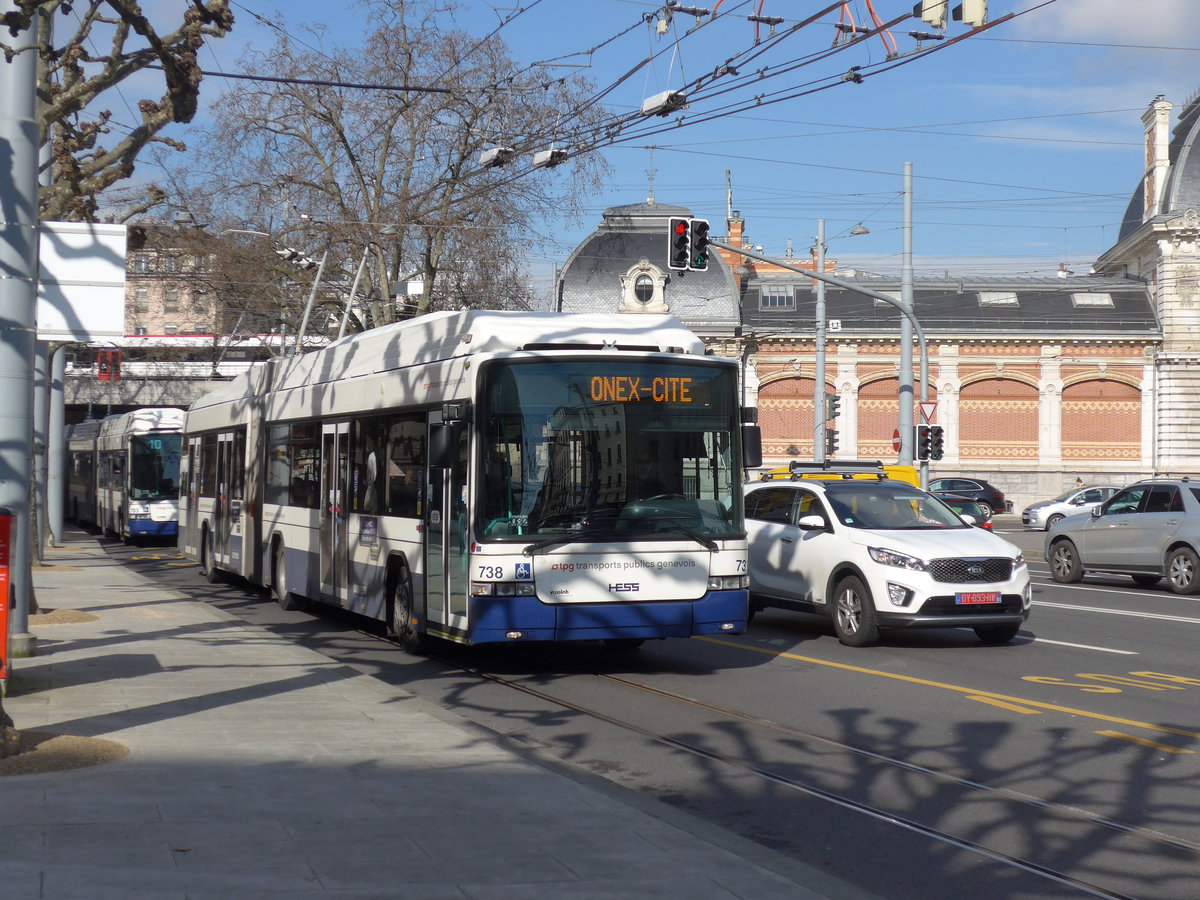 (169'094) - TPG Gen�ve - Nr. 738 - Hess/Hess Gelenktrolleybus am 7. M�rz 2016 in Gen�ve, Place des Vingt-Deux-Cantons