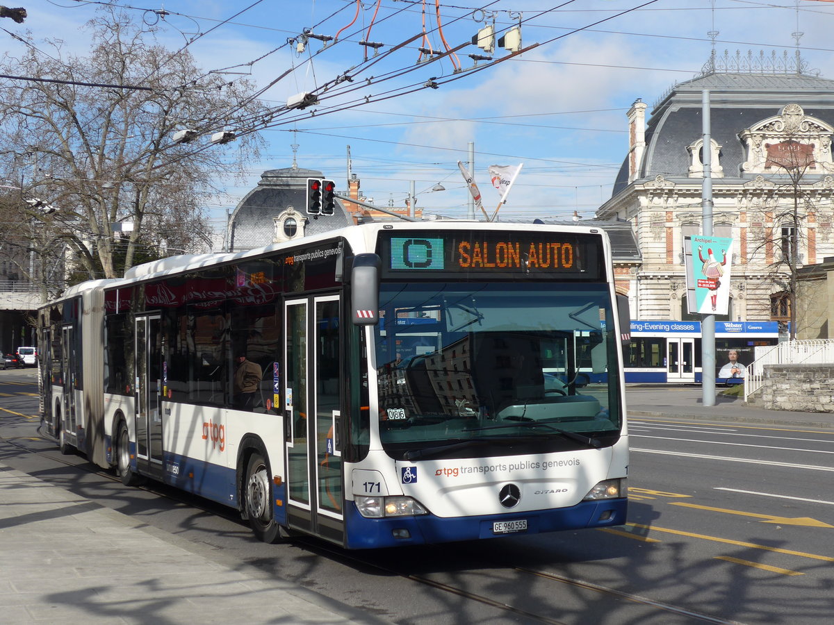 (169'117) - TPG Gen�ve - Nr. 171/GE 960'555 - Mercedes am 7. M�rz 2016 in Gen�ve, Place des Vingt-Deux-Cantons