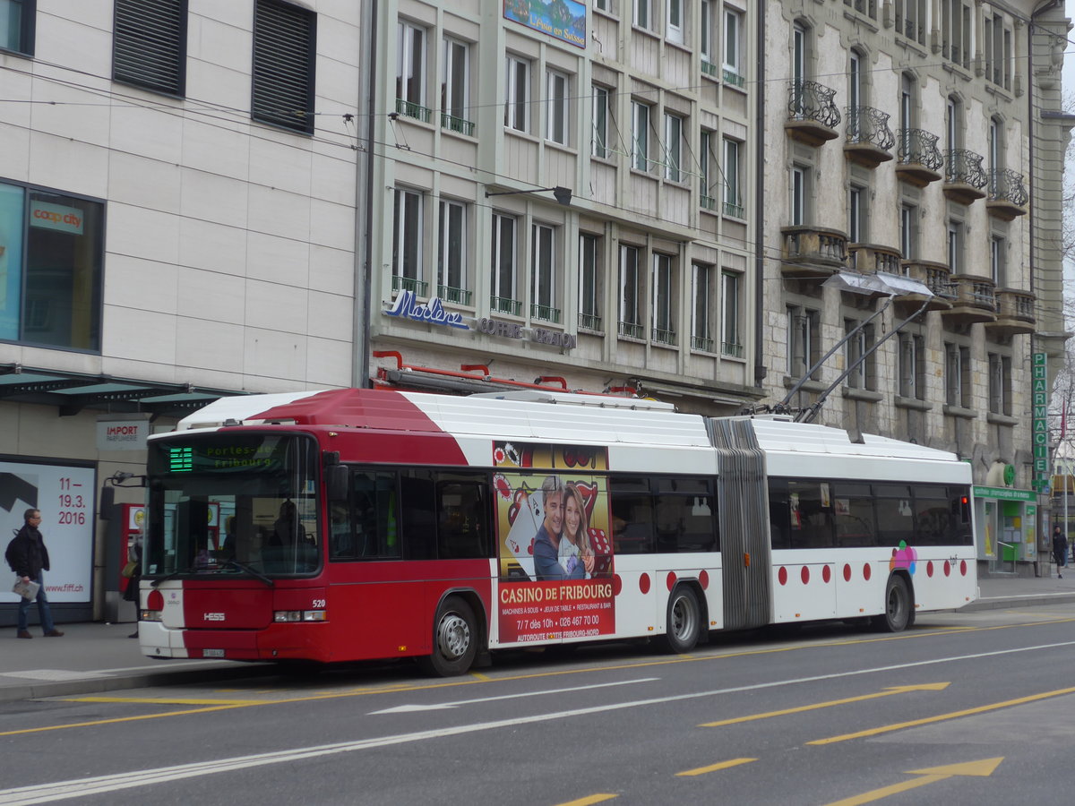 (169'227) - TPF Fribourg - Nr. 520/FR 300'435 - MAN/Hess Gelenkduobus am 13. M�rz 2016 beim Bahnhof Fribourg