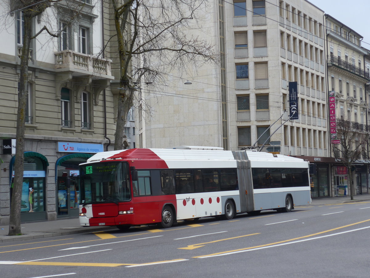 (169'237) - TPF Fribourg - Nr. 516/FR 300'396 - MAN/Hess Gelenkduobus am 13. M�rz 2016 beim Bahnhof Fribourg
