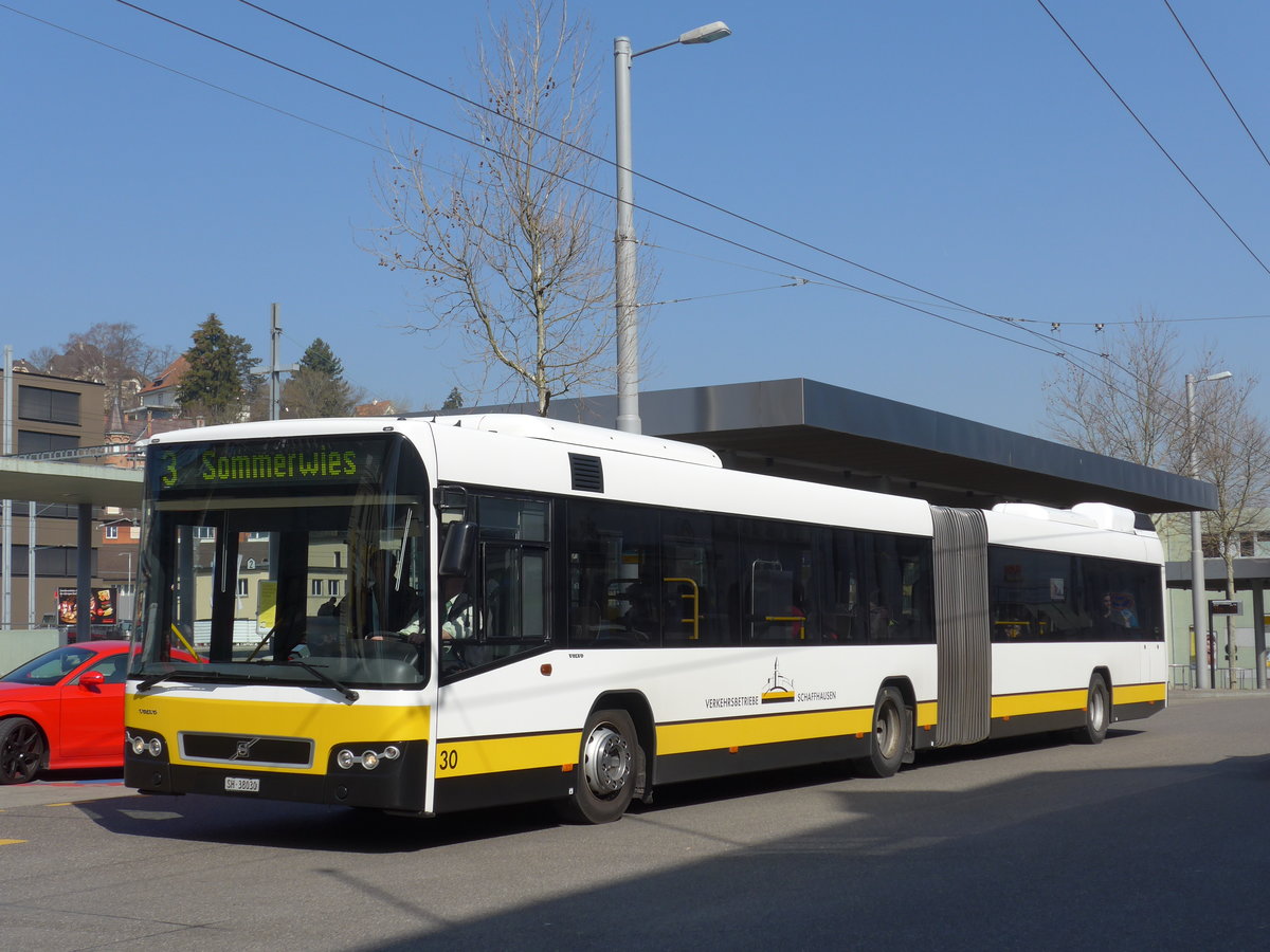 (169'274) - VBSH Schaffhausen - Nr. 30/SH 38'030 - Volvo am 19. M�rz 2016 beim Bahnhof Schaffhausen