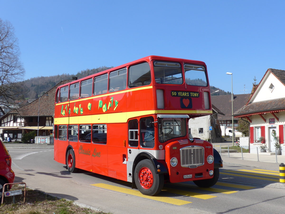 (169'333) - Londag, Bassersdorf - ZH 254'044 - Lodekka (ex Londonbus Nr. 503) am 19. M�rz 2016 in Stadel, Zentrum