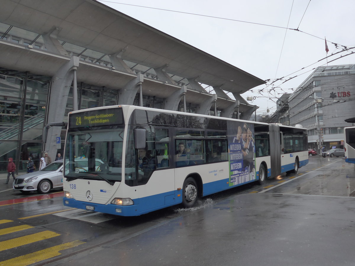(169'493) - VBL Luzern - Nr. 138/LU 199'438 - Mercedes am 25. M�rz 2016 beim Bahnhof Luzern