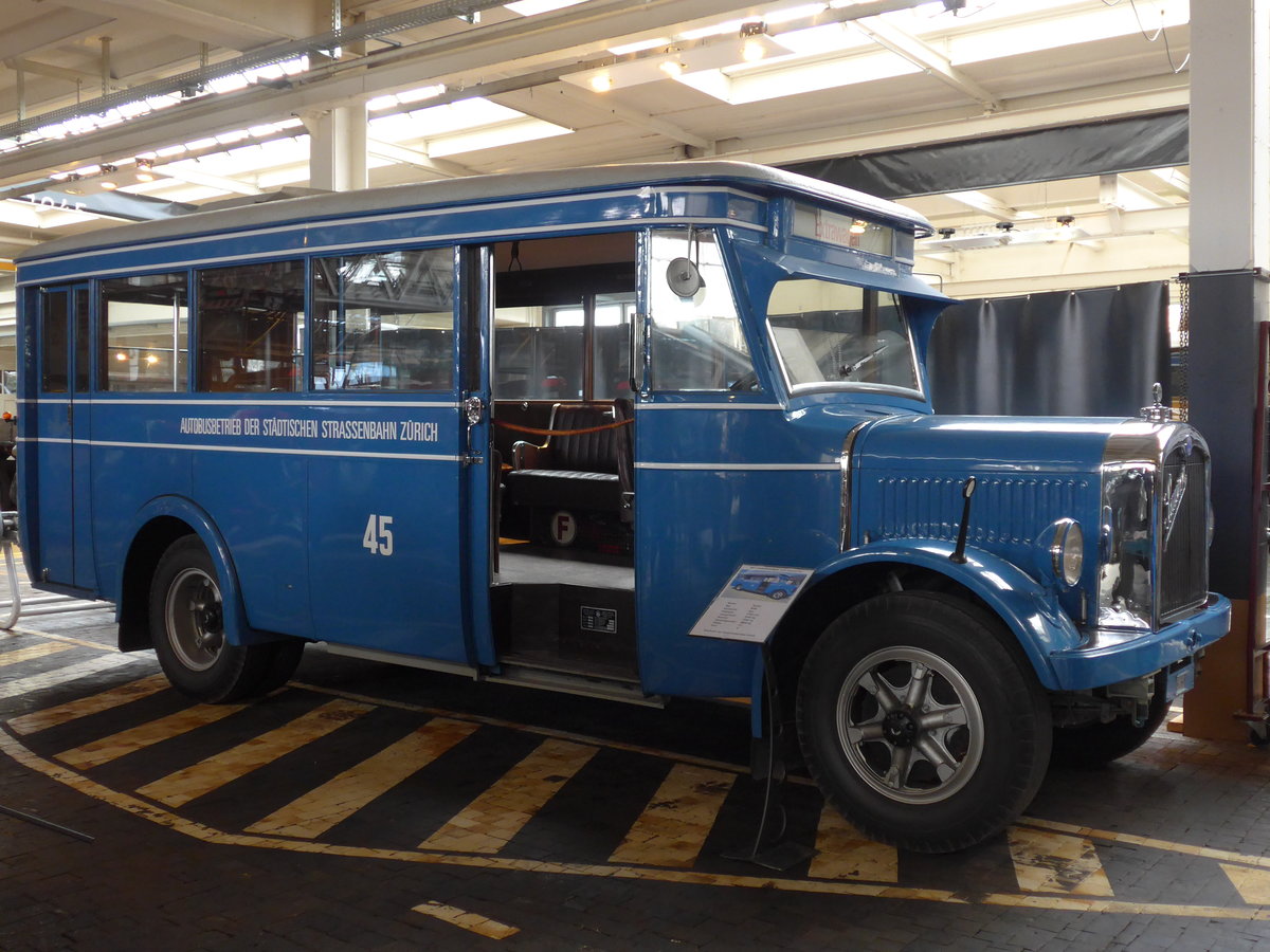 (169'691) - Oldtimer Club Saurer, Arbon - Nr. 45 - Saurer/T�scher (ex VBZ Z�rich Nr. 45; ex Firma in Spreitenbach; ex VBZ Z�rich Nr. 245; ex VBZ Z�rich Nr. 45) am 2. April 2016 in Arbon, Saurermuseum