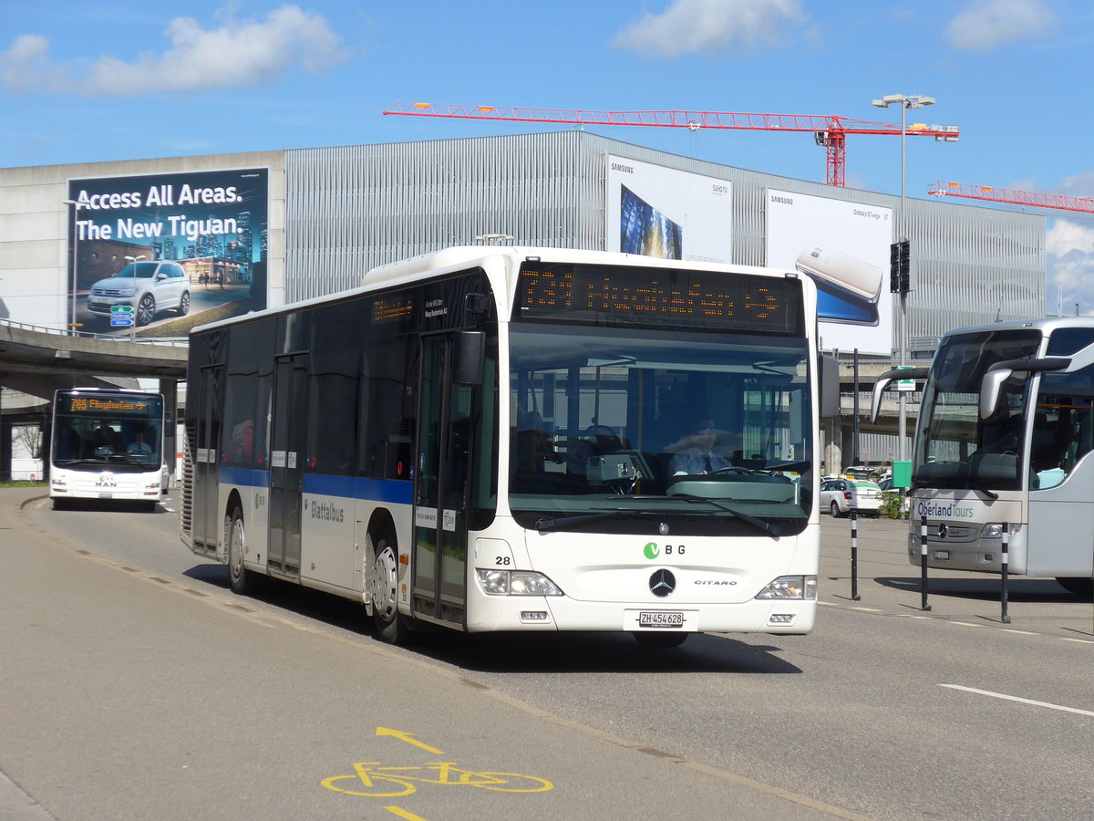 (170'047) - Maag, Kloten - Nr. 28/ZH 454'628 - Mercedes am 14. April 2016 in Z�rich, Flughafen