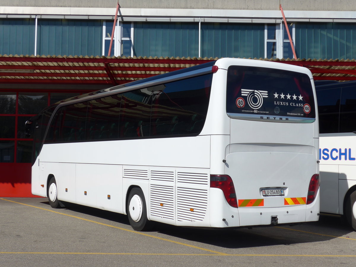 (170'051) - Hil�rio, Sch�tz - LU 254'800 - Setra am 14. April 2016 in Kloten, EvoBus