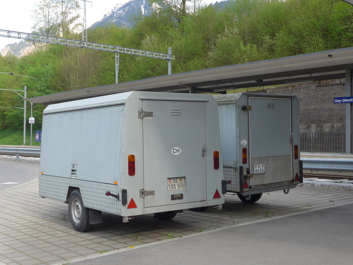 (170'379) - Spring, Schwenden - BE 188'366 - Zbinden Gep�ckanh�nger am 7. Mai 2016 beim Bahnhof Oey-Diemtigen