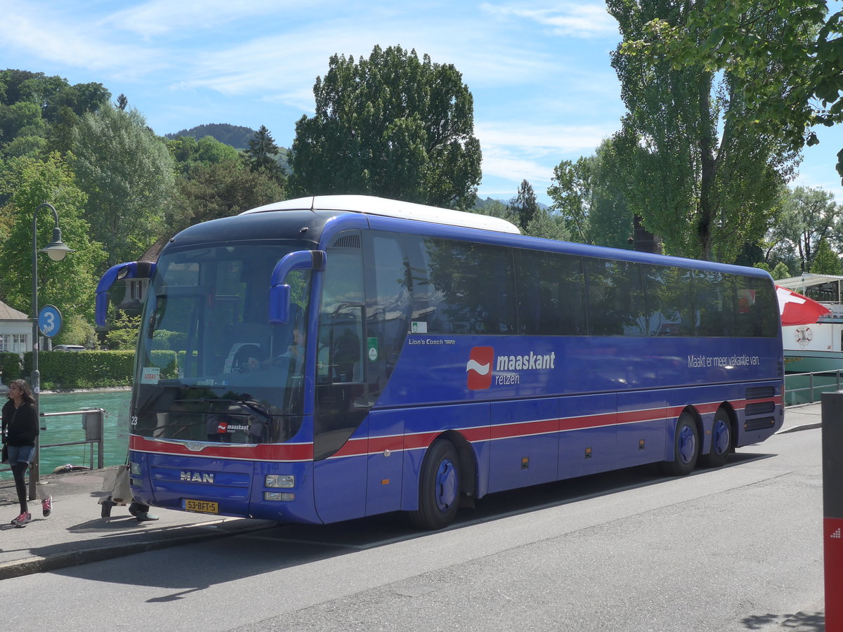 (171'411) - Aus Holland: Maaskant, Lith - Nr. 23/53-BFT-5 - MAN am 25. Mai 2016 bei der Schiffl�ndte Thun