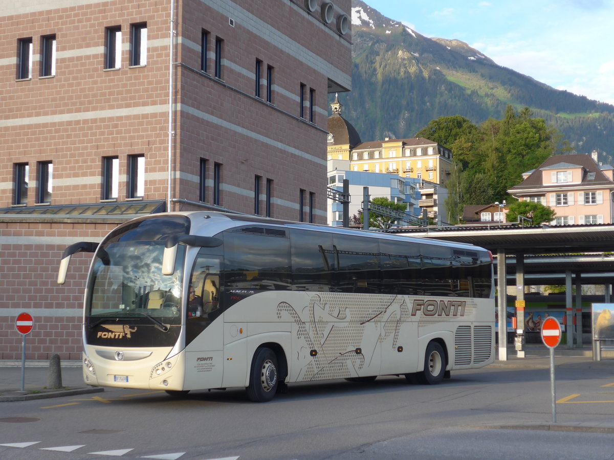 (171'688) - Aus Italien: Fonti, Citt� di Castello - EK-764 VV - Irisbus am 12. Juni 2016 beim Bahnhof Spiez