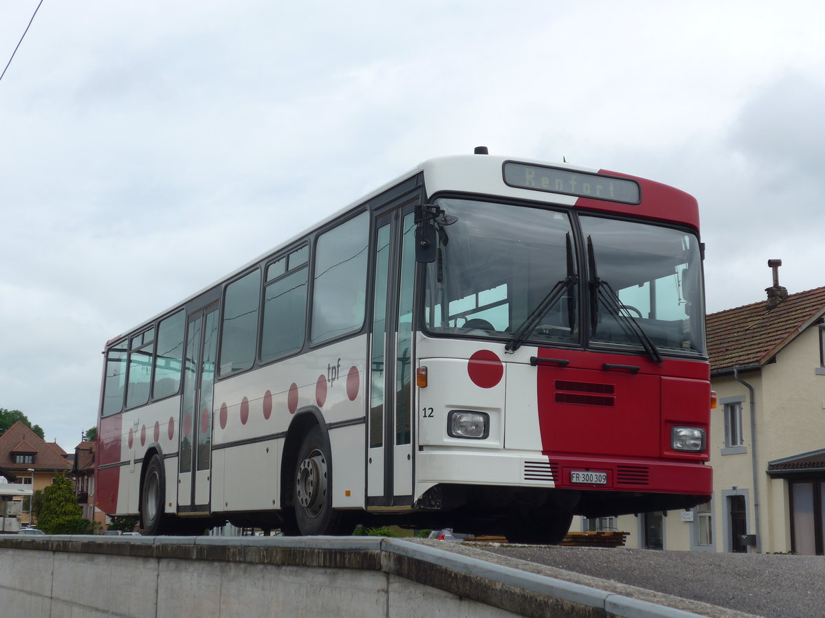 (171'802) - TPF Fribourg - Nr. 12/FR 300'309 - Volvo/Lauber (ex GFM Fribourg Nr. 12) am 13. Juni 2016 beim Bahnhof Ch�tel-St-Denis