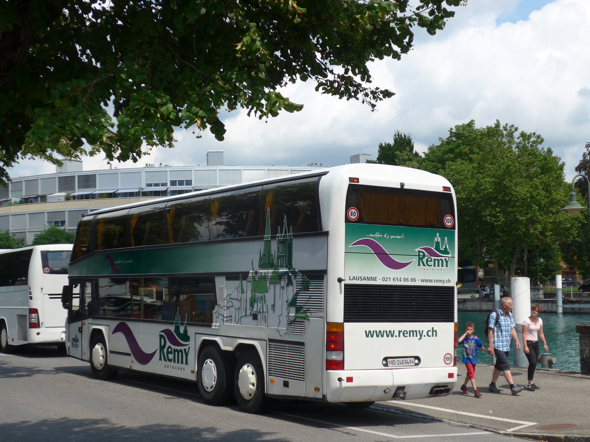 (173'362) - Remy, Lausanne - VD 248'049 - Neoplan am 27. Juli 2016 bei der Schiffl�ndte Thun