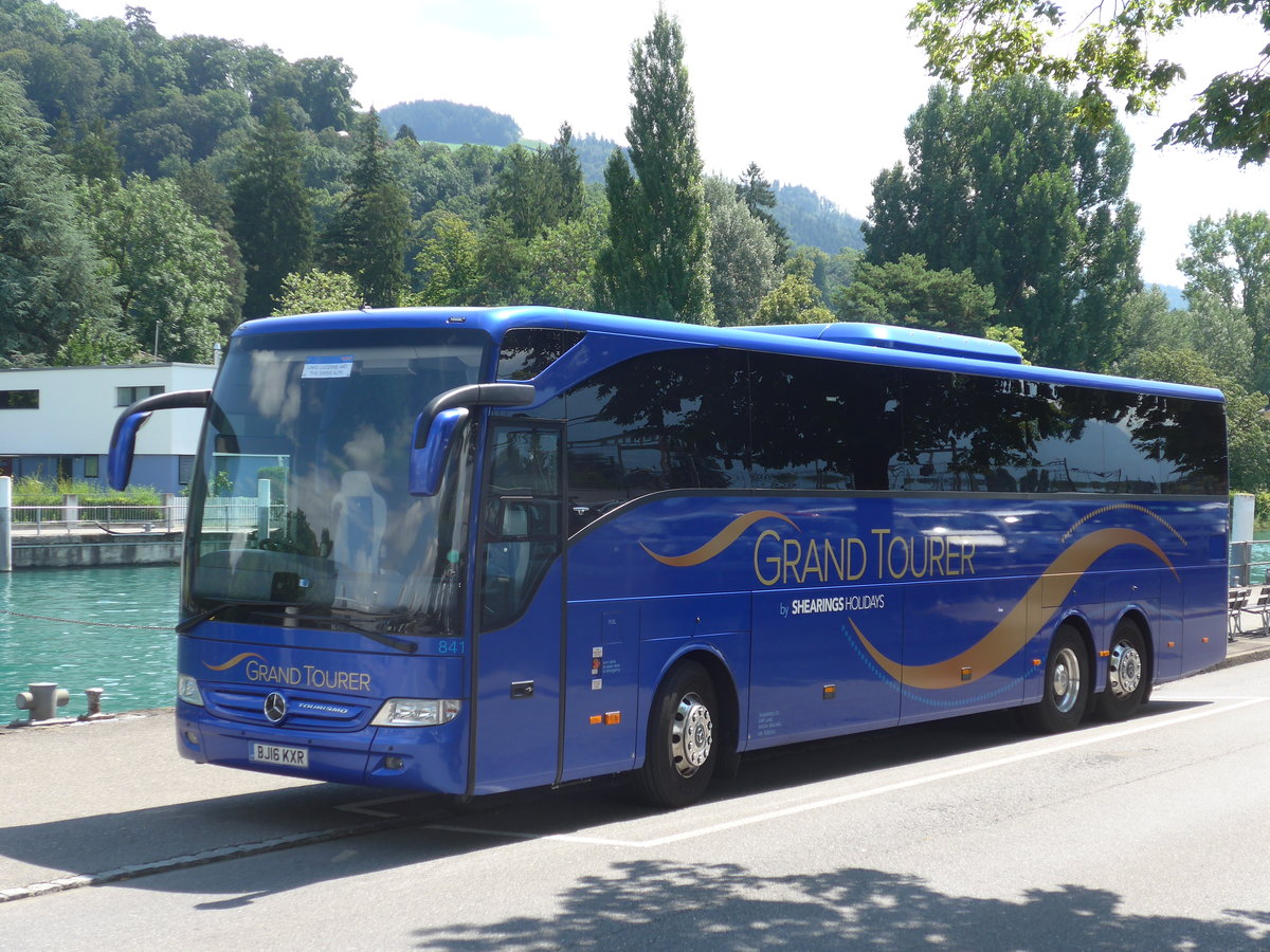 (173'364) - Aus England: Shearings, Wigan - Nr. 841/BJ16 KXR - Mercedes am 28. Juli 2016 bei der Schiffl�ndte Thun