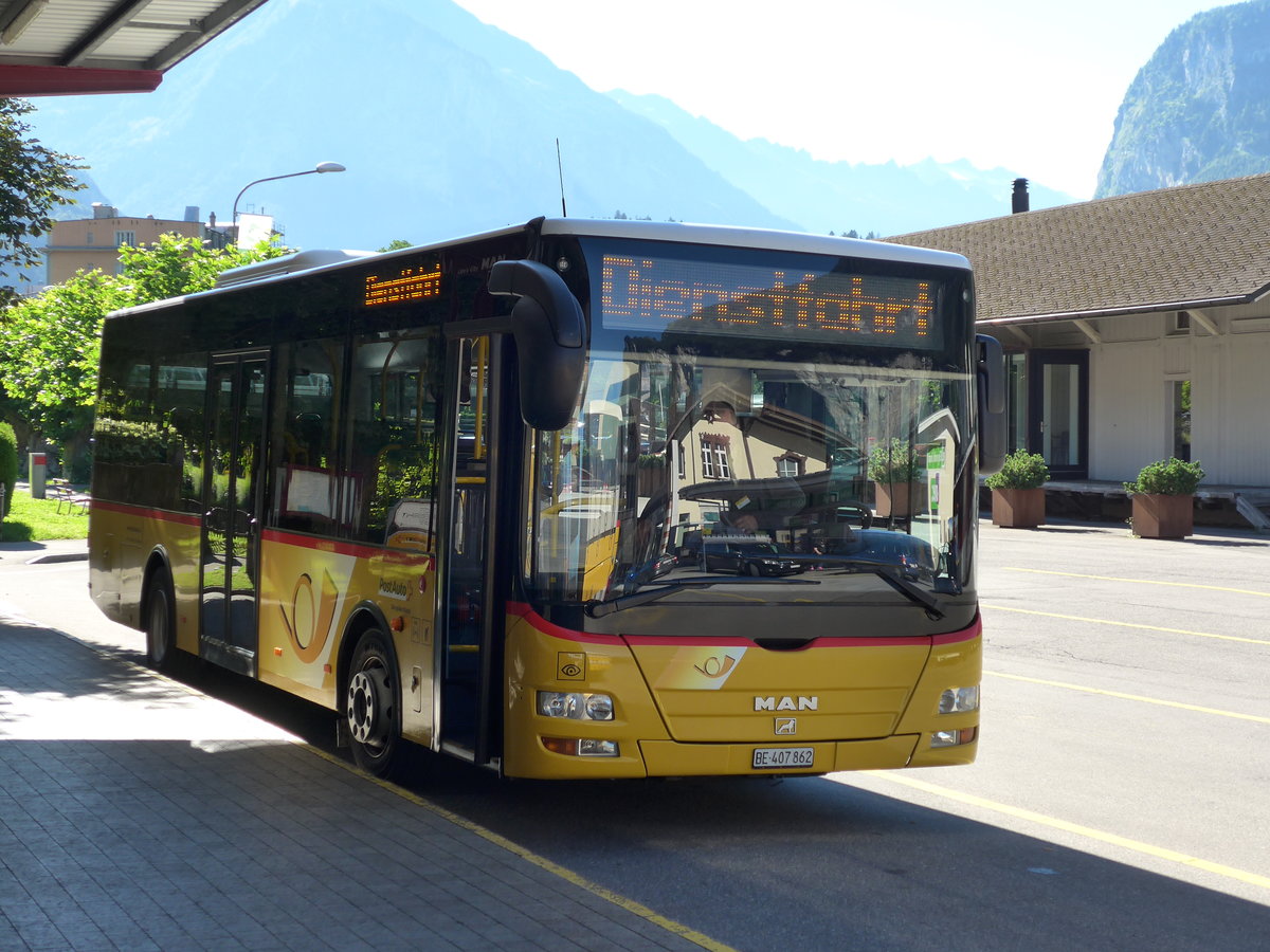 (173'712) - AVG Meiringen - Nr. 62/BE 407'862 - MAN/G�ppel am 8. August 2016 in Meiringen, Postautostation