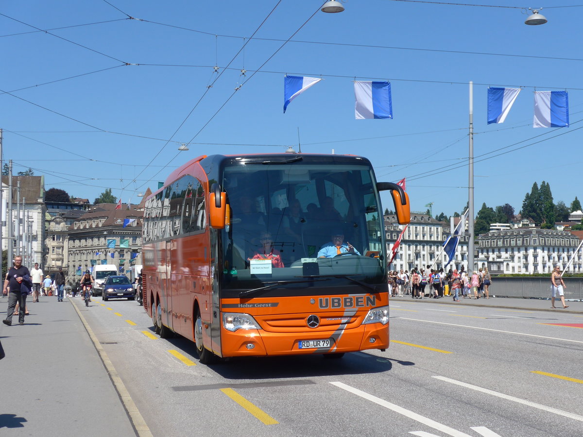(173'807) - Aus Deutschland: Ubben, Hohenwestedt - RD-UR 79 - Mercedes am 8. August 2016 in Luzern, Bahnhofbr�cke