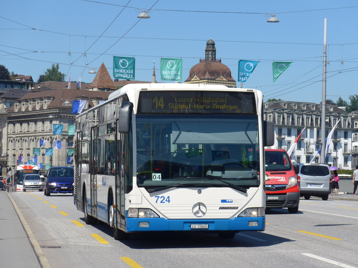 (173'834) - VBL Luzern - Nr. 724/LU 15'645 - Mercedes (ex Heggli, Kriens Nr. 724) am 8. August 2016 in Luzern, Bahnhofbr�cke