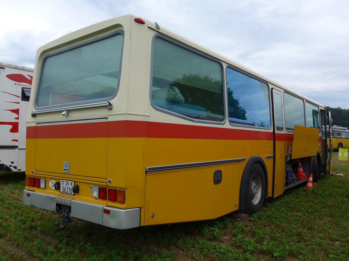 (173'989) - Aus der Schweiz: Roth, Z�rich - SH 36'376 - Saurer/T�scher (ex Looser, Elm; ex Mattli, Wassen) am 20. August 2016 in B�singen, Bahnhof