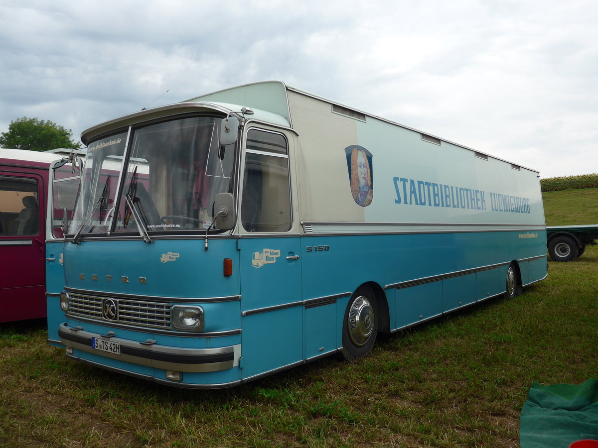 (174'044) - Stadtbibliothek, Ludwigsburg - S-TS 42H - Setra am 20. August 2016 in B�singen, Bahnhof
