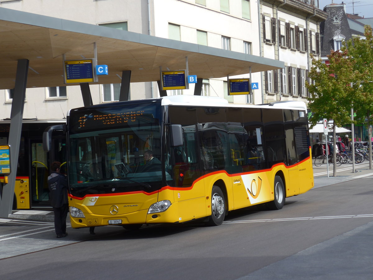 (175'499) - CarPostal Ouest - Nr. 6/JU 36'947 - Mercedes am 7. Oktober 2016 beim Bahnhof Del�mont
