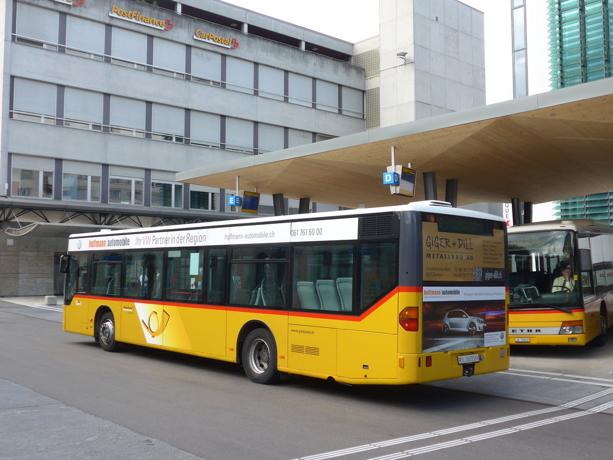 (175'503) - PostAuto Nordschweiz - BL 166'816 - Mercedes am 7. Oktober 2016 beim Bahnhof Del�mont (Einsatz CarPostal)