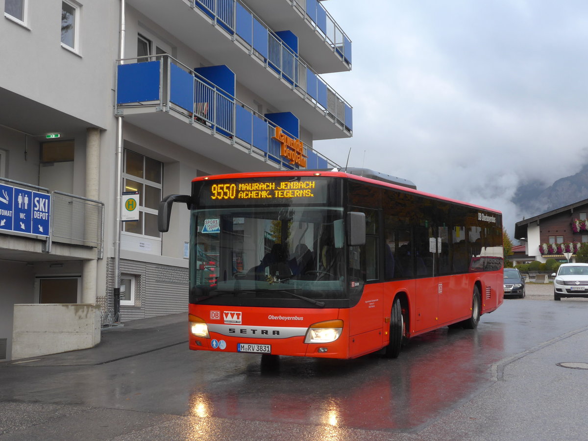 (175'992) - Aus Deutschland: RVO M�nchen - M-RV 3831 - Setra am 19. Oktober 2016 in Pertisau, Karwendellift