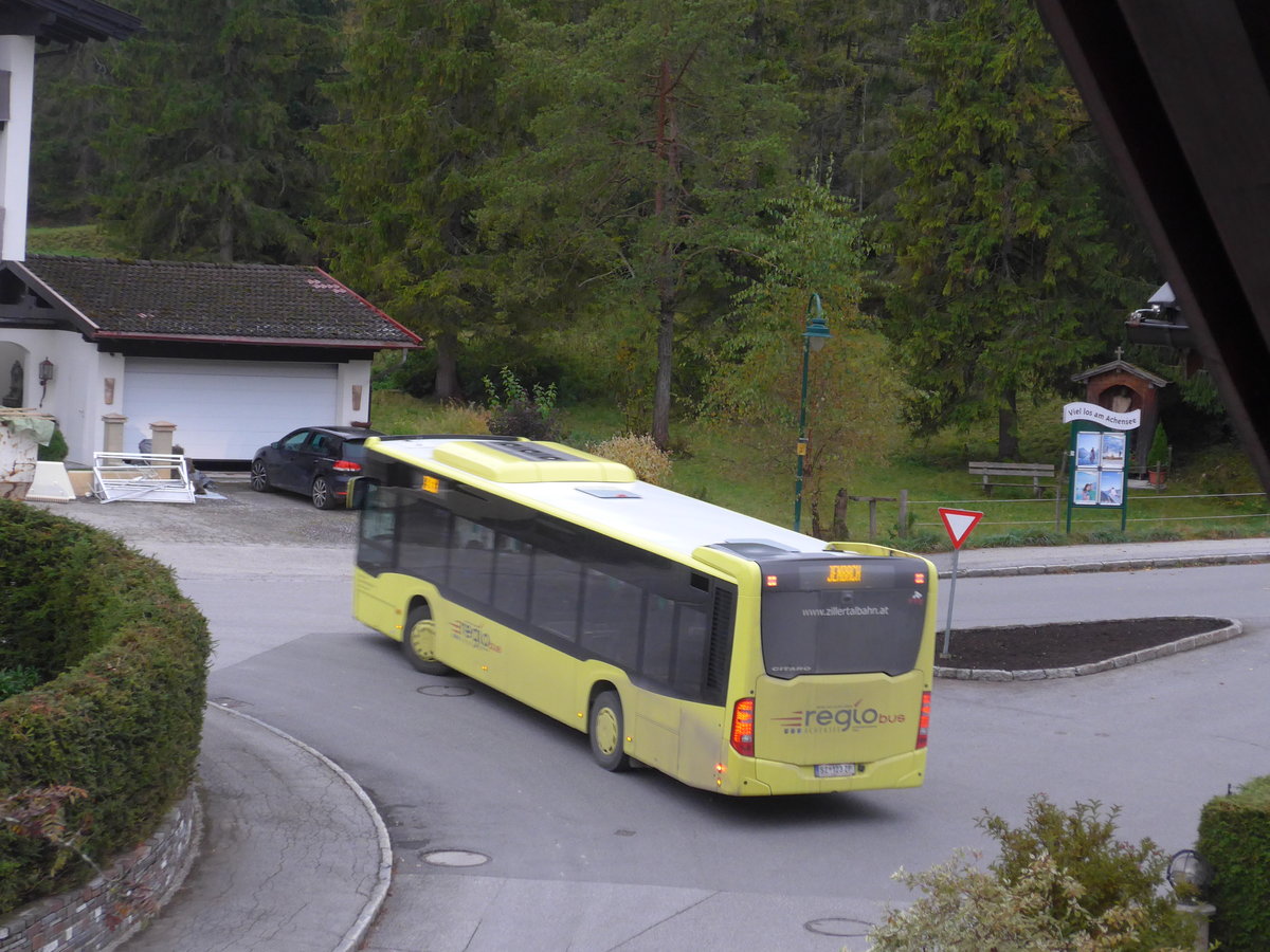 (176'105) - ZVB Jenbach - SZ 123 ZP - Mercedes am 21. Oktober 2016 in Pertisau, Karwendelt�ler