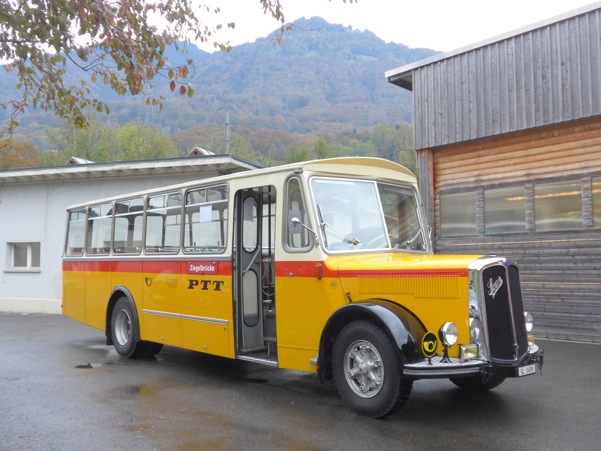 (176'317) - Biegger, Uster - Nr. 10/GL 1490 - Saurer/R&J (ex Sidler, Sempach) am 23. Oktober 2016 in Ziegelbr�cke, Museum
