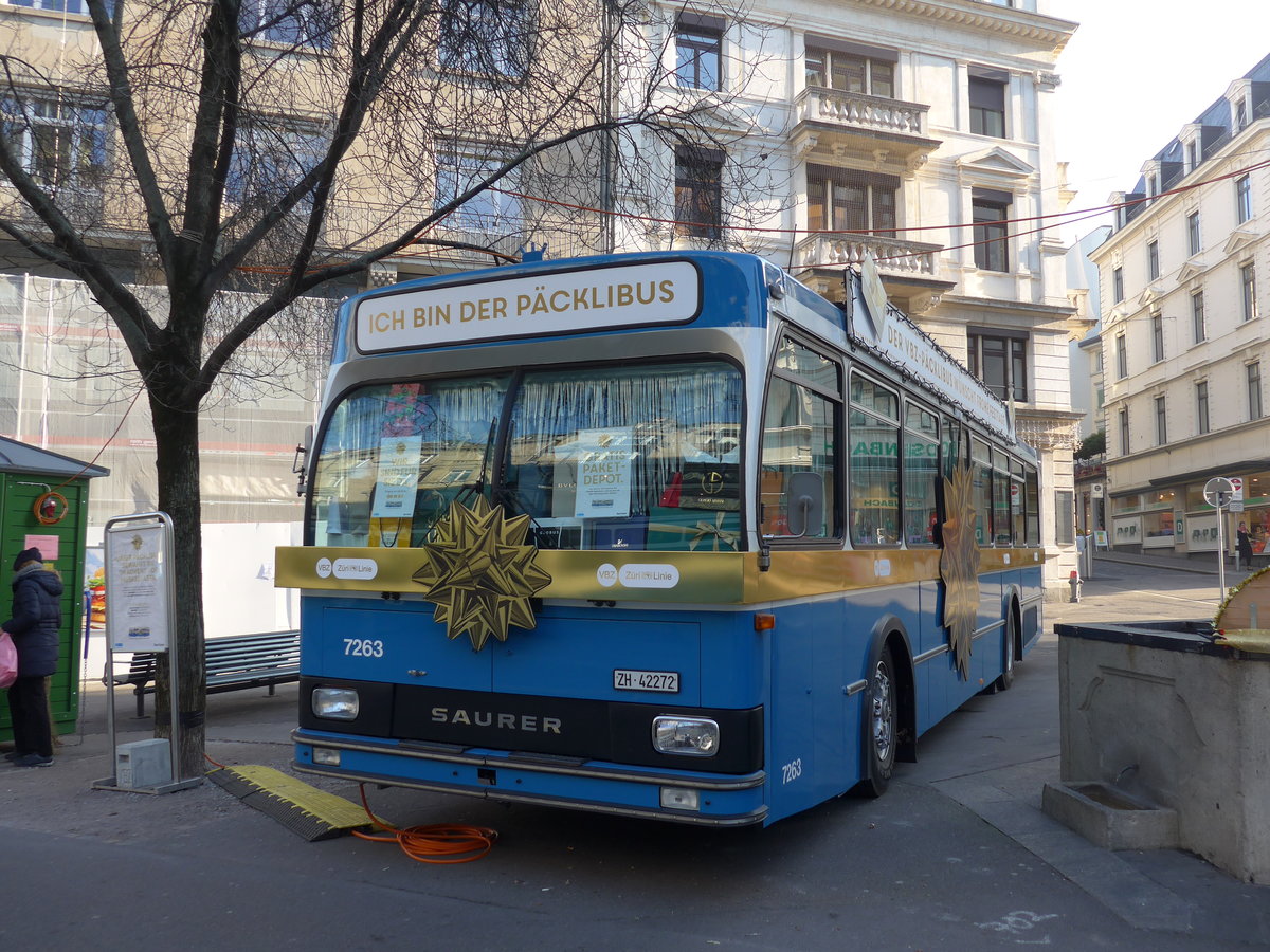 (176'912) - VBZ Z�rich - Nr. 7263/ZH 42'272 - Saurer/R&J (ex Nr. 473; ex Nr. 9017; ex Nr. 263) am 6. Dezember 2016 in Z�rich, Bahnhofstrasse