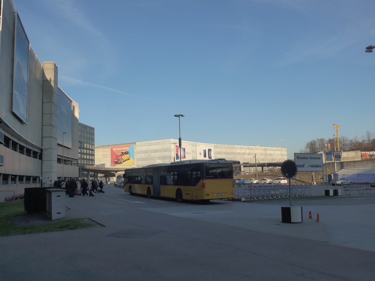 (176'973) - PostAuto Z�rich - Nr. 194/ZH 780'781 - Mercedes (ex Nr. 27) am 6. Dezember 2016 in Z�rich, Flughafen