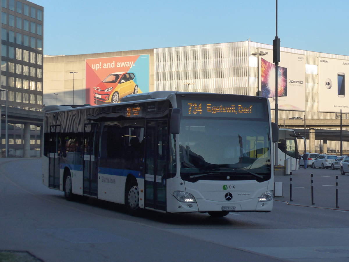 (176'974) - Maag, Kloten - Nr. 36/ZH 233'536 - Mercedes am 6. Dezember 2016 in Z�rich, Flughafen