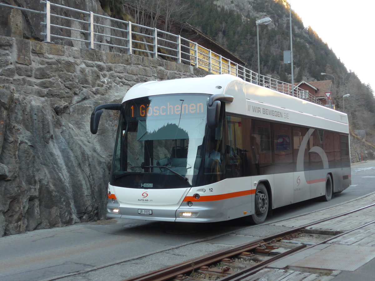 (177'119) - AAGU Altdorf - Nr. 12/UR 9315 - Hess am 10. Dezember 2016 beim Bahnhof G�schenen