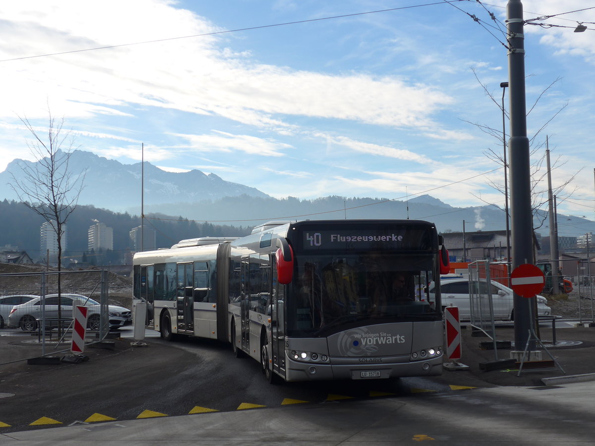 (177'165) - AAGR Rothenburg - Nr. 5/LU 15'718 - Solaris am 11. Dezember 2016 beim Bahnhof Emmenbr�cke S�d