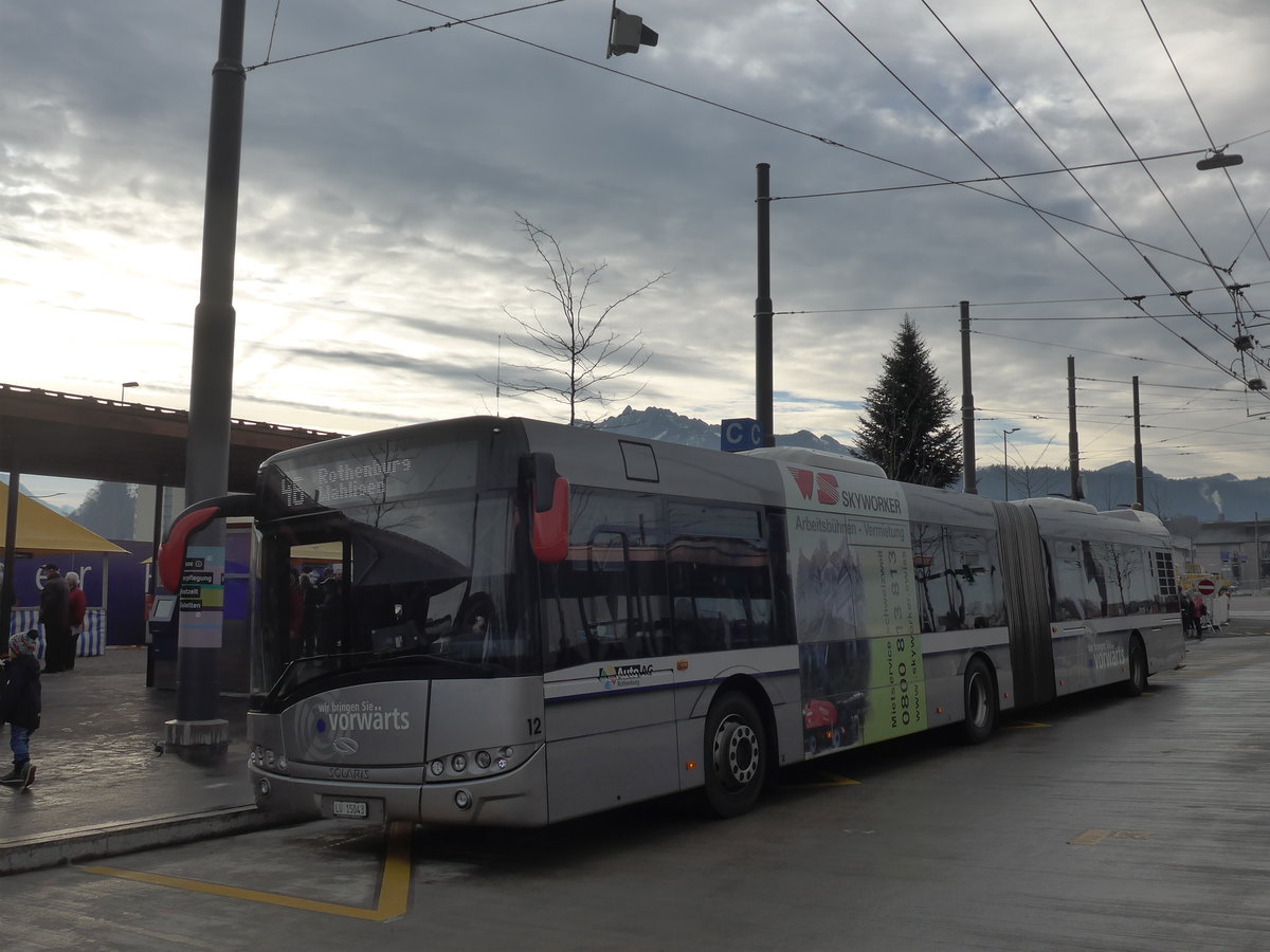 (177'171) - AAGR Rothenburg - Nr. 12/LU 15'043 - Solaris am 11. Dezember 2016 beim Bahnhof Emmenbr�cke S�d