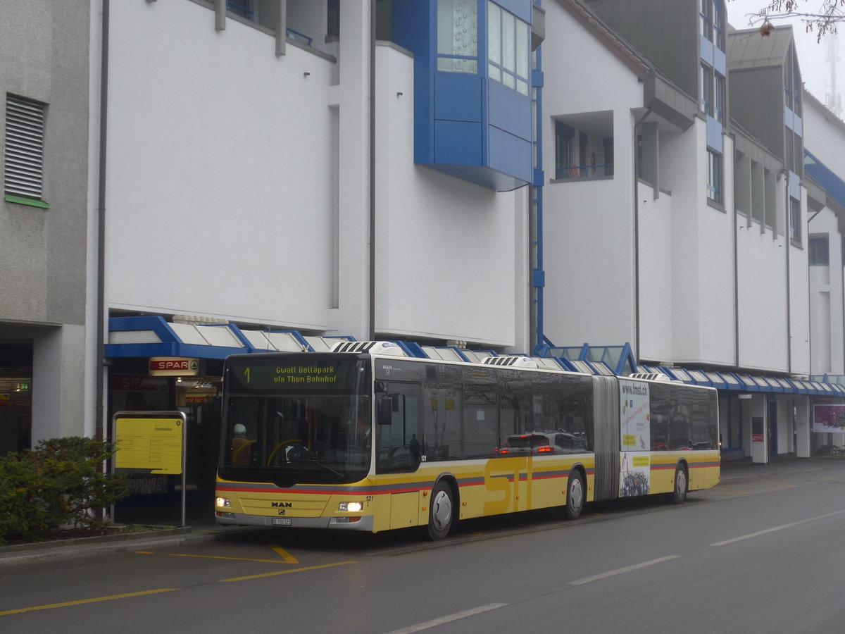 (177'217) - STI Thun - Nr. 121/BE 700'121 - MAN am 16. Dezember 2016 in Thun, Postbr�cke