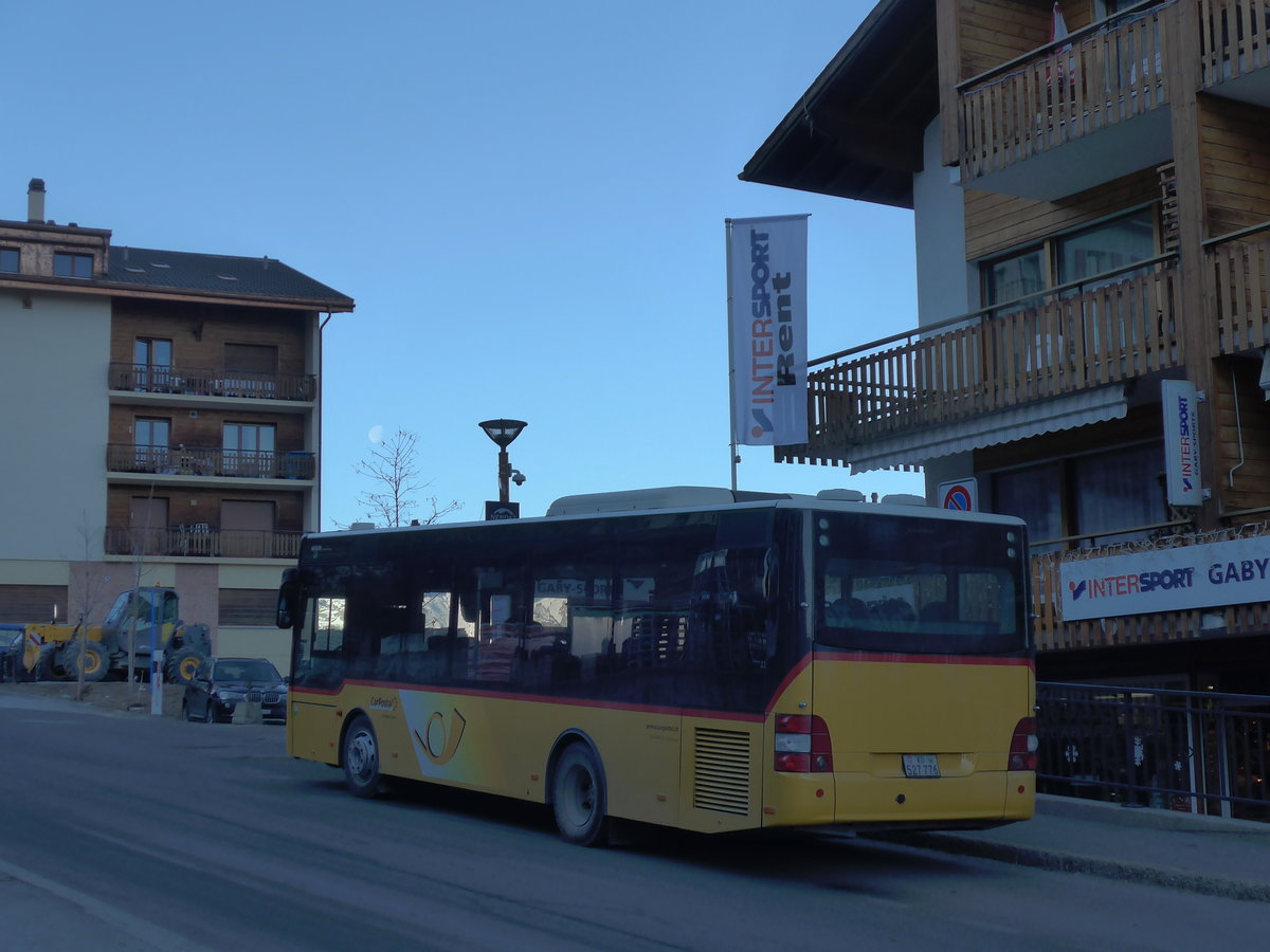 (177'244) - MOB Montreux - Nr. 12/VD 527'776 - MAN/G�ppel am 18. Dezember 2016 in Haute-Nendaz, T�l�cabine (Einsatz Lathion)