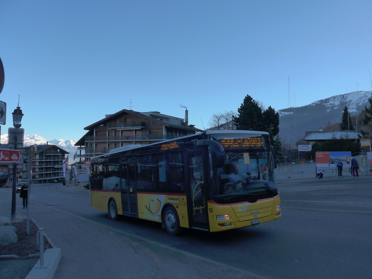(177'250) - MOB Montreux - Nr. 12/VD 527'776 - MAN/G�ppel am 18. Dezember 2016 in Haute-Nendaz, T�l�cabine (Einsatz Lathion)