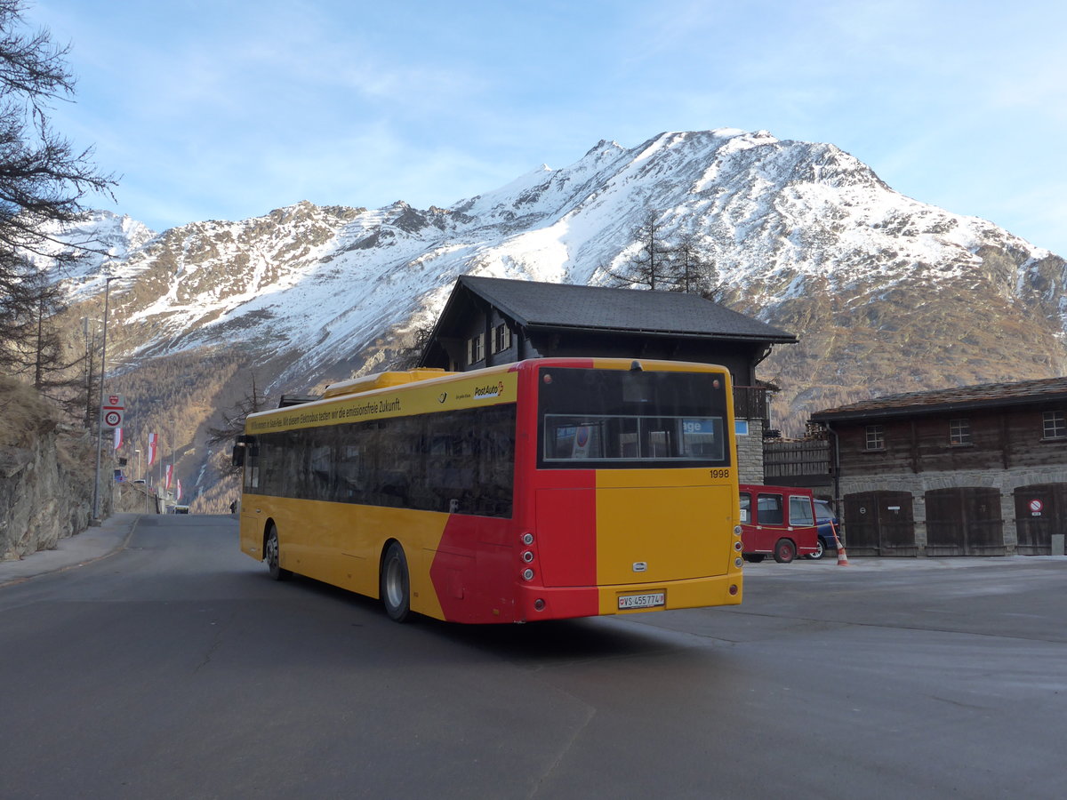 (177'371) - Aus D�nemark: ARRIVA - Nr. 1998/VS 455'774 - Ebusco am 26. Dezember 2016 in Saas-Fee, Postautostation (Einsatz PostAuto)