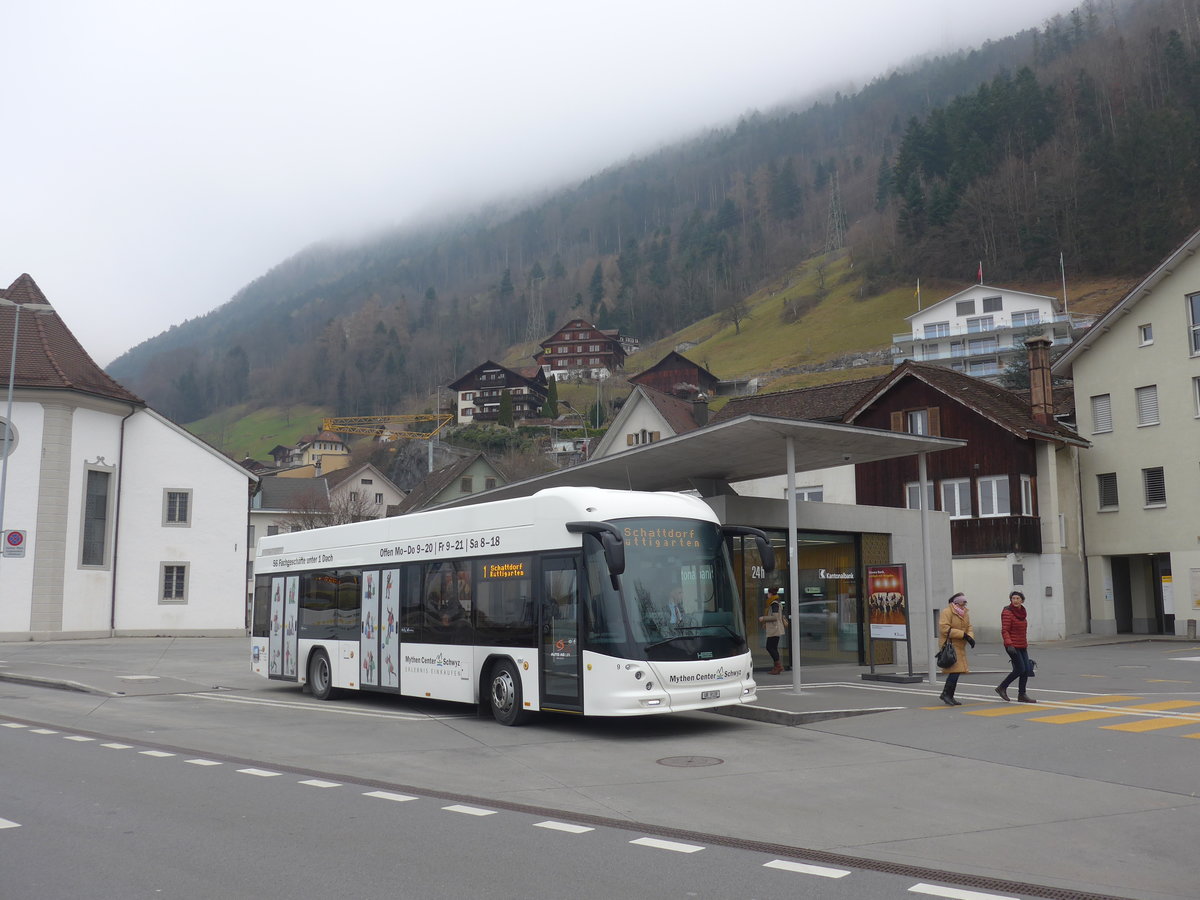 (177'485) - AAGU Altdorf - Nr. 9/UR 9139 - Hess am 30. Dezember 2016 in Fl�elen, Hauptplatz