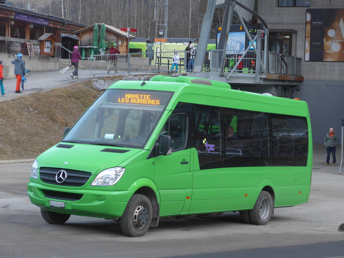 (177'556) - TPC Aigle - Nr. 11/VS 414'462 - Mercedes am 2. Januar 2017 beim Bahnhof Champ�ry
