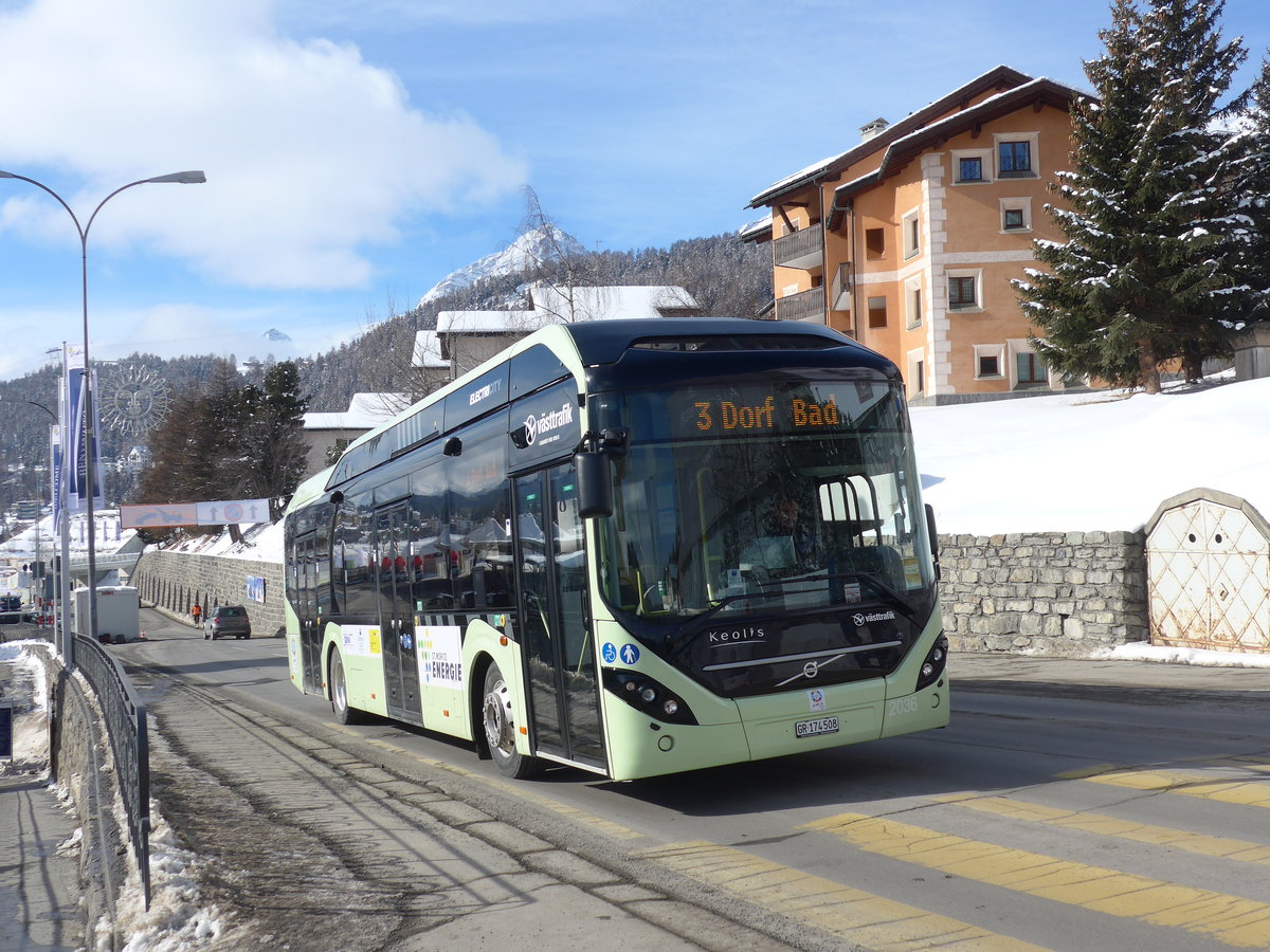 (178'389) - Aus Schwden: Keolis, G�teborg - Nr. 2036/GR 174'508 - Volvo am 9. Februar 2017 beim Bahnhof St. Moritz (Einsatz Chrisma)