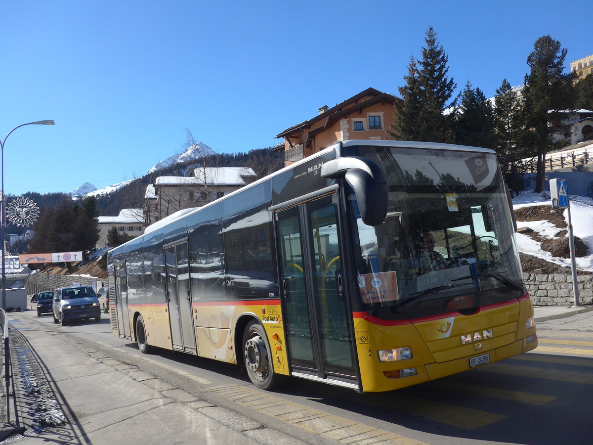 (178'637) - D�nser, Trimmis - GR 24'206 - MAN am 18. Februar 2017 beim Bahnhof St. Moritz