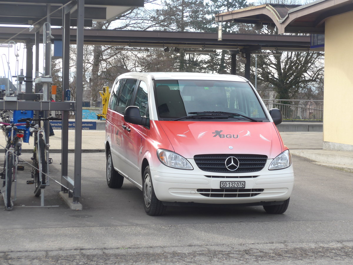 (178'801) - BGU Grenchen - Nr. 6/SO 132'076 - Mercedes am 4. M�rz 2017 beim Bahnhof Grenchen S�d